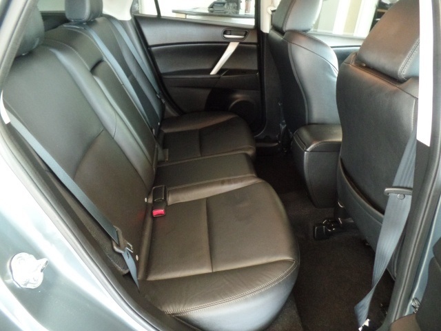 2012 Mazda Mazda3 i Grand Touring Hatchback