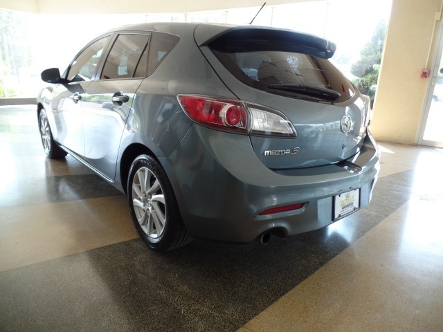 2012 Mazda Mazda3 i Grand Touring Hatchback