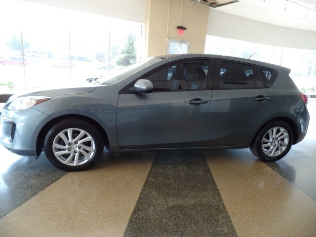 2012 Mazda Mazda3 i Grand Touring Hatchback