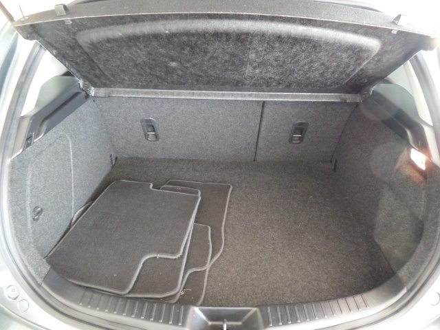 2012 Mazda Mazda3 i Grand Touring Hatchback