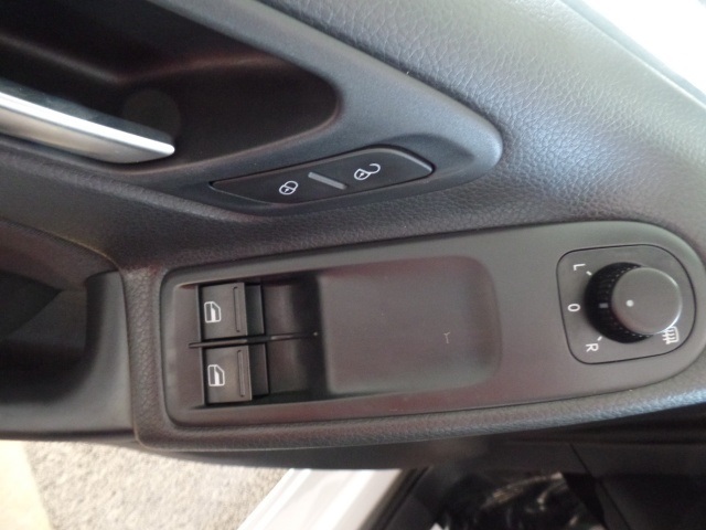 2012 Volkswagen Golf 2.5L PZEV Hatchback