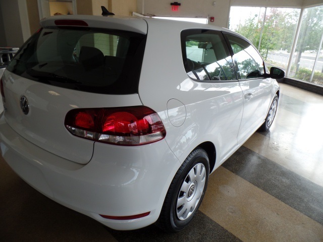 2012 Volkswagen Golf 2.5L PZEV Hatchback