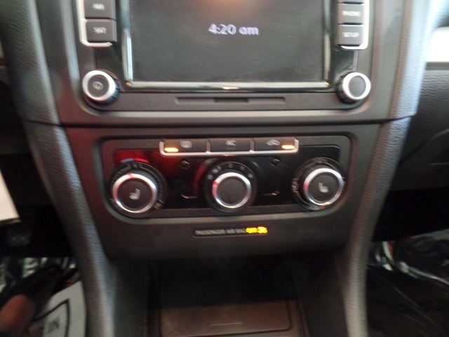 2012 Volkswagen Golf 2.5L PZEV Hatchback