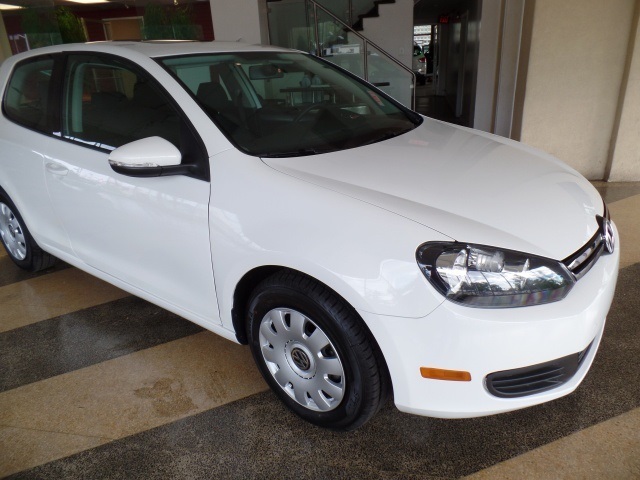 2012 Volkswagen Golf 2.5L PZEV Hatchback