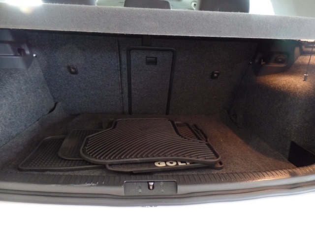 2012 Volkswagen Golf 2.5L PZEV Hatchback