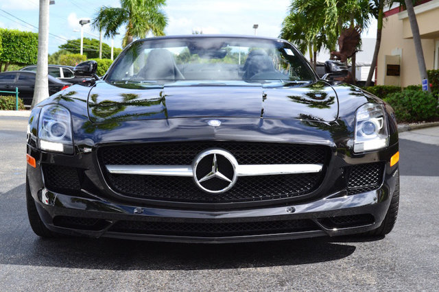 2012 Mercedes-Benz SLS AMG 2dr Roadster SLS AMG