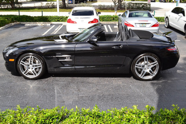 2012 Mercedes-Benz SLS AMG 2dr Roadster SLS AMG