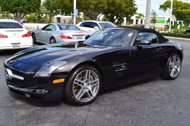2012 Mercedes-Benz SLS AMG 2dr Roadster SLS AMG