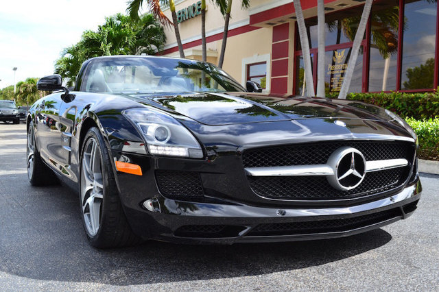 2012 Mercedes-Benz SLS AMG 2dr Roadster SLS AMG
