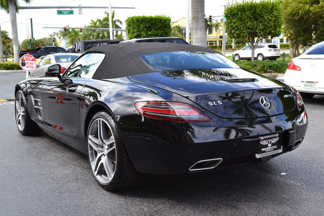 2012 Mercedes-Benz SLS AMG 2dr Roadster SLS AMG
