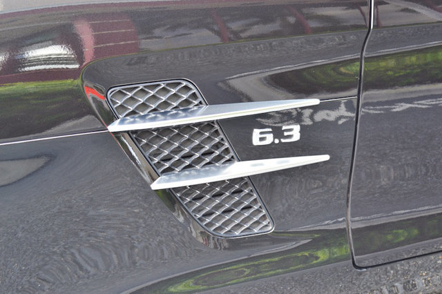 2012 Mercedes-Benz SLS AMG 2dr Roadster SLS AMG
