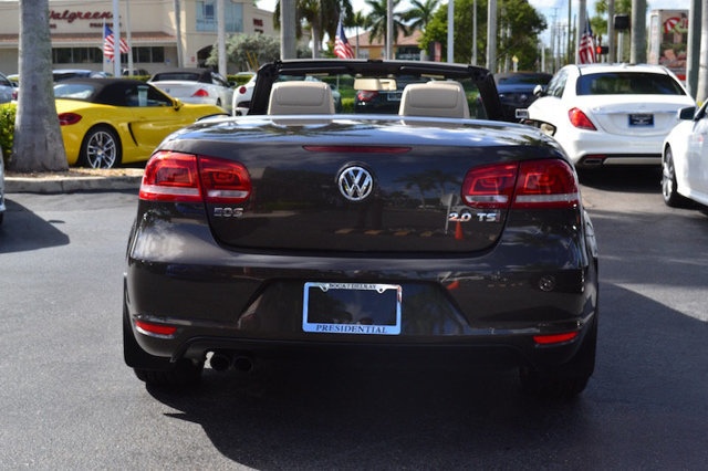 2012 Volkswagen Eos 2dr Convertible Komfort SULEV
