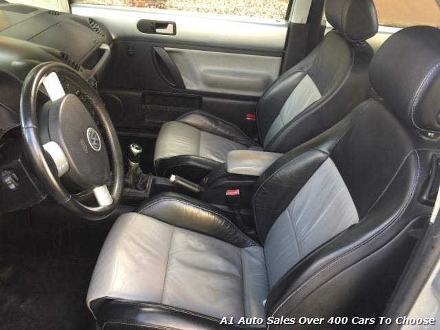 2004 Volkswagen Beetle Turbo S Hatchback