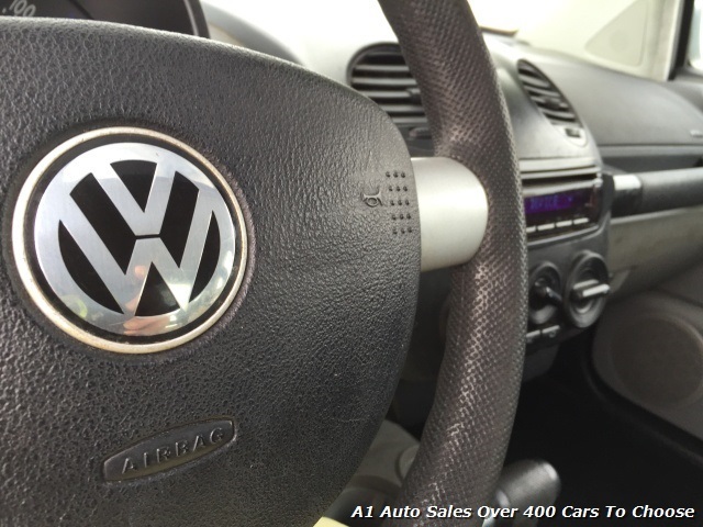 2002 Volkswagen Beetle GLS Hatchback