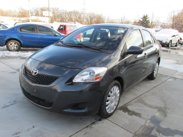 2012 Toyota Yaris Sedan