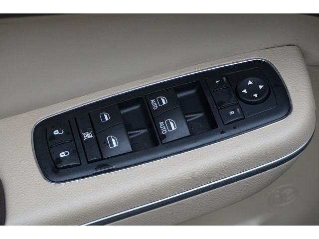 2012 Chrysler 300C Luxury Series Sedan