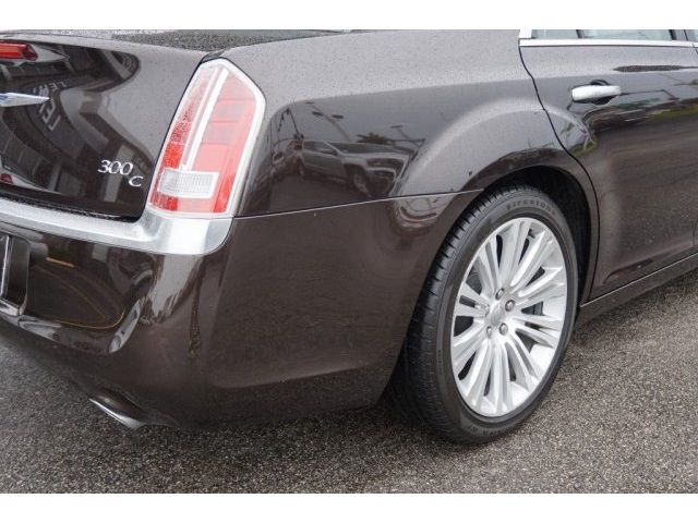 2012 Chrysler 300C Luxury Series Sedan