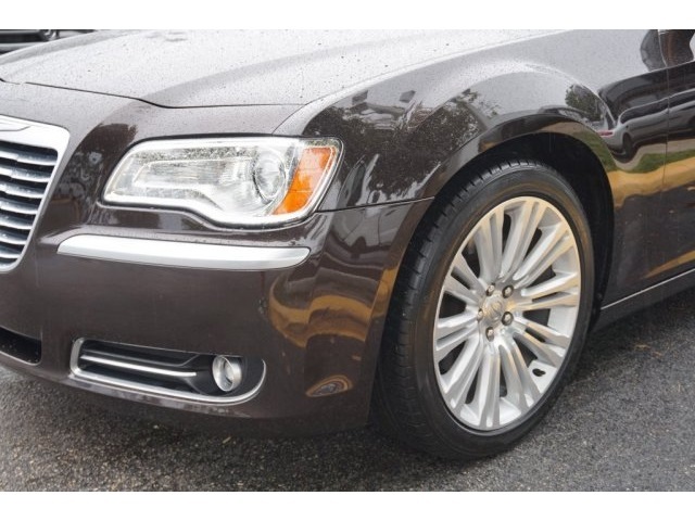 2012 Chrysler 300C Luxury Series Sedan