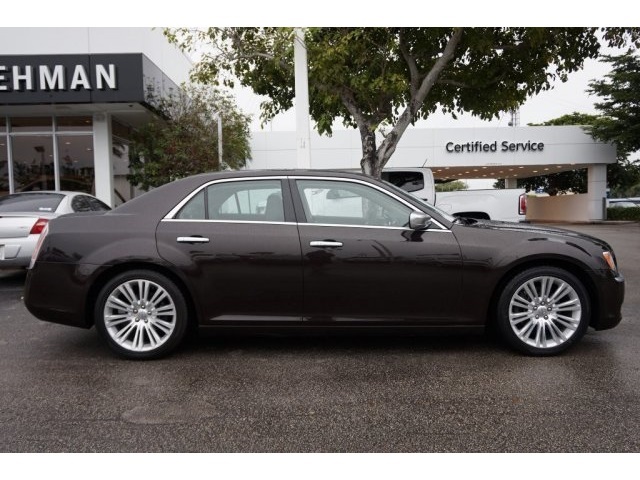 2012 Chrysler 300C Luxury Series Sedan
