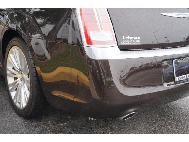 2012 Chrysler 300C Luxury Series Sedan