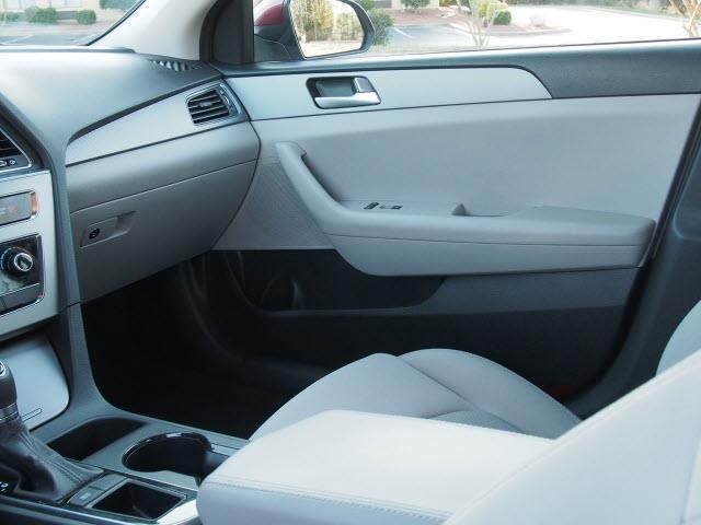 2015 Hyundai Sonata SE Sedan