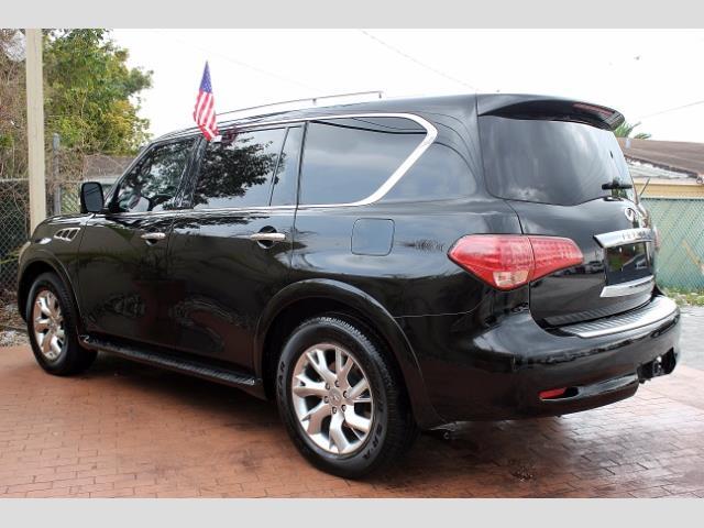 2012 INFINITI QX56 SUV
