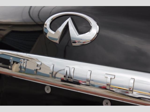 2012 INFINITI QX56 SUV