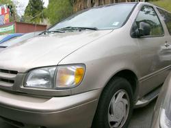 2000 Toyota Sienna XLE