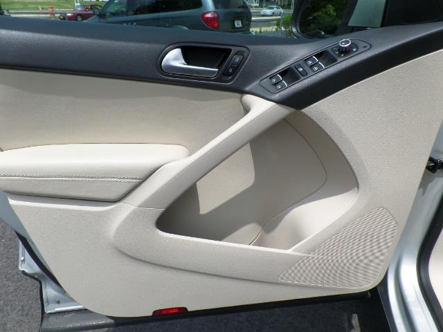 2012 Volkswagen Tiguan SE 4Motion/ NAV,PANORAMIC ROOF SUV