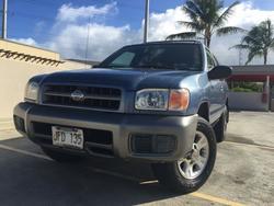 2000 Nissan Pathfinder XE SUV