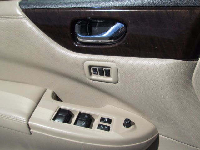 2012 Nissan Quest SL