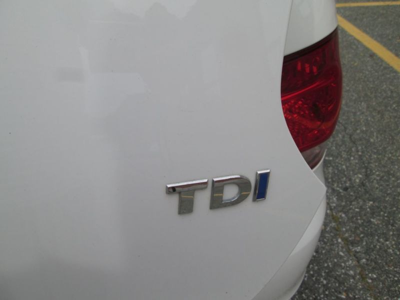 2012 Volkswagen Jetta TDI w/Sunroof & Nav