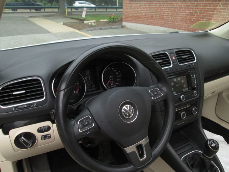 2012 Volkswagen Jetta TDI w/Sunroof & Nav