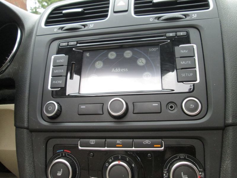 2012 Volkswagen Jetta TDI w/Sunroof & Nav