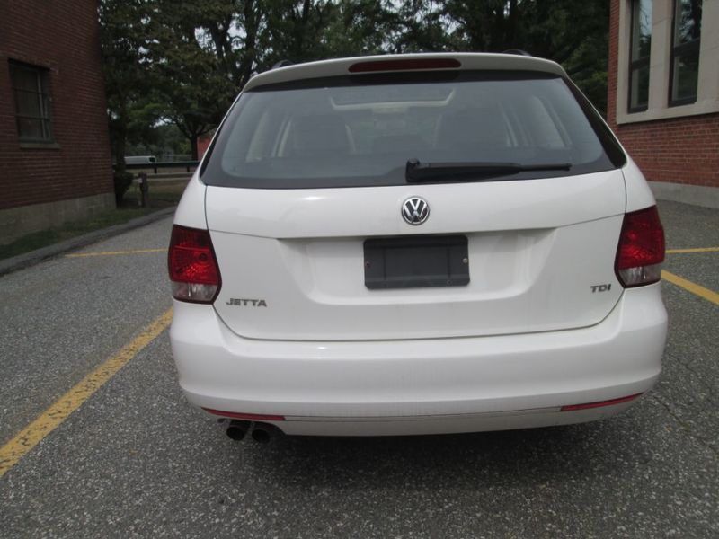 2012 Volkswagen Jetta TDI w/Sunroof & Nav