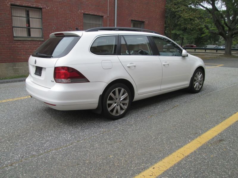 2012 Volkswagen Jetta TDI w/Sunroof & Nav