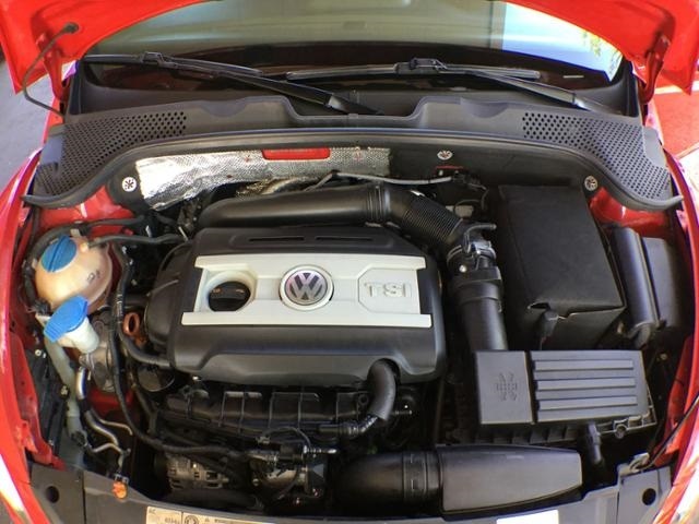 2012 Volkswagen Beetle 2.0T Turbo w/Sound/Nav PZEV