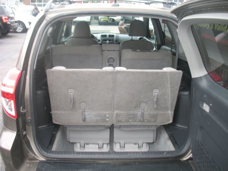 2011 Toyota RAV4 AWD 3RD ROW SEATING