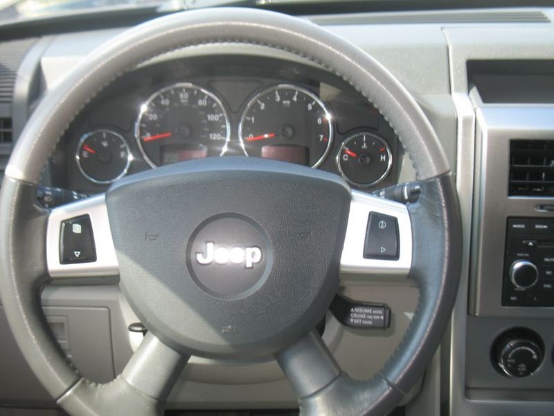 2008 Jeep Liberty LEATHER MOON ROOF