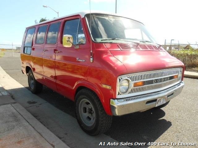 1973 Dodge tradesman B100 Sedan
