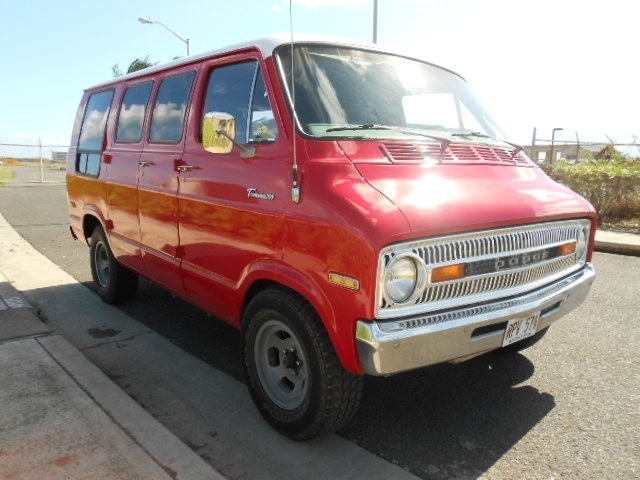 1973 Dodge tradesman B100 Sedan