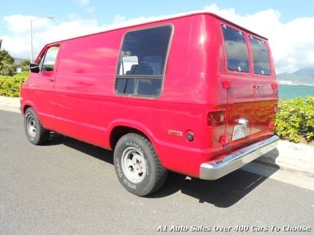 1973 Dodge tradesman B100 Sedan