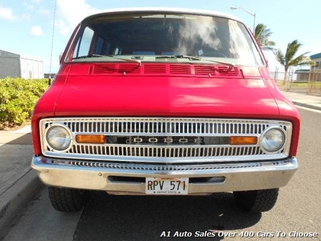 1973 Dodge tradesman B100 Sedan