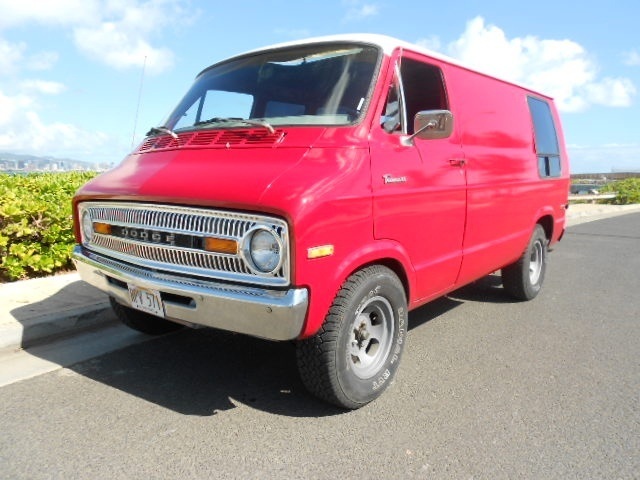 1973 Dodge tradesman B100 Sedan
