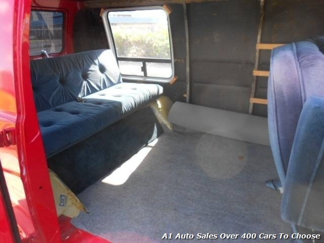 1973 Dodge tradesman B100 Sedan
