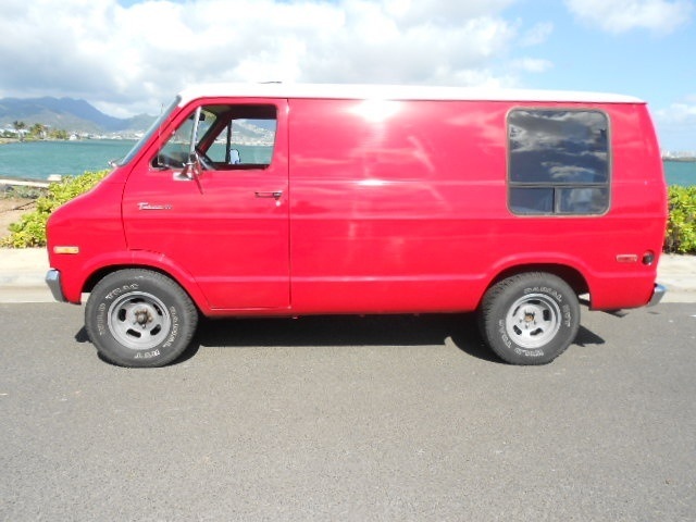 1973 Dodge tradesman B100 Sedan