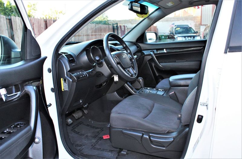 2012 Kia Sorento LX