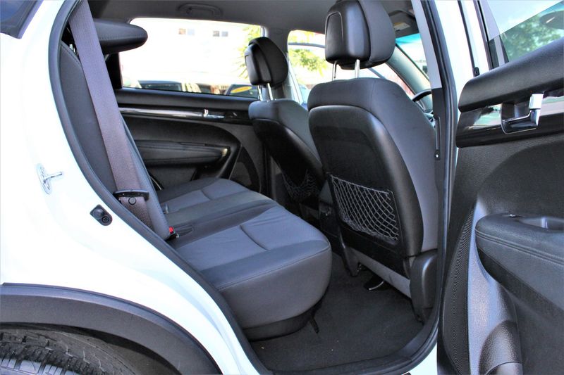 2012 Kia Sorento LX