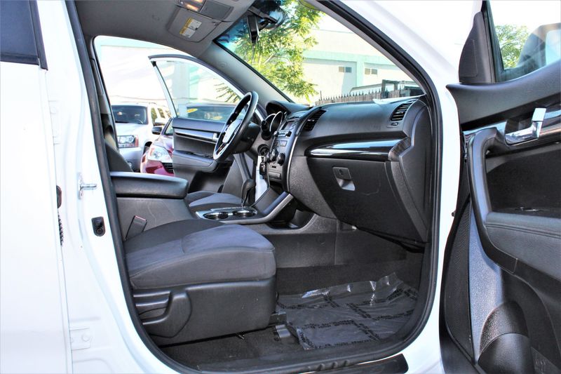 2012 Kia Sorento LX