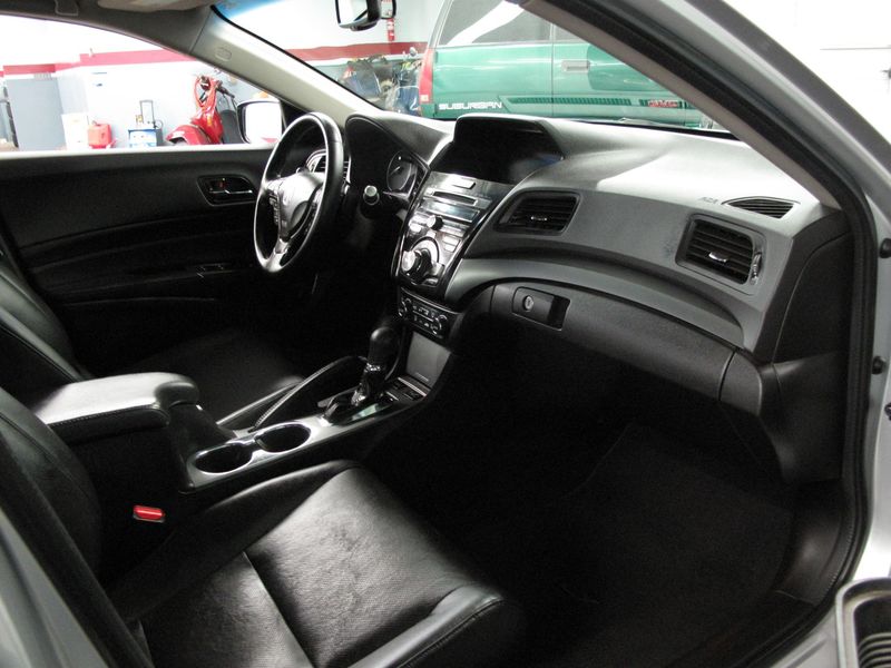 2013 Acura ILX Tech Pkg